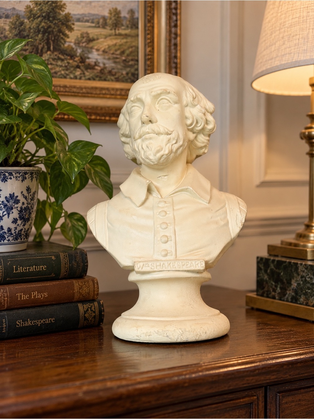 Classic Cream Shakespeare Bust Sculpture - Decorative Home Art